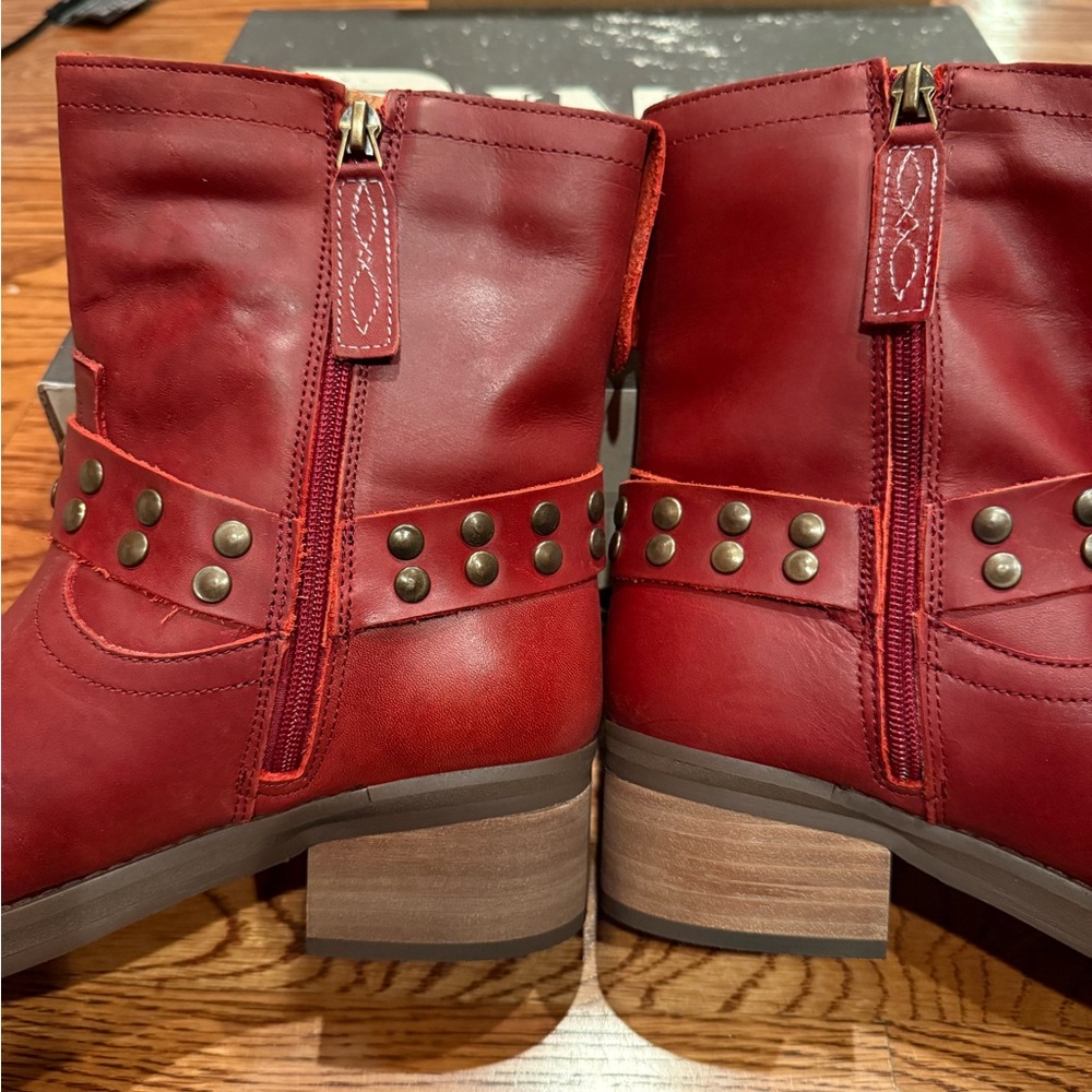 dingo Red Leather Harness Combat Boots - Picture 3 of 4